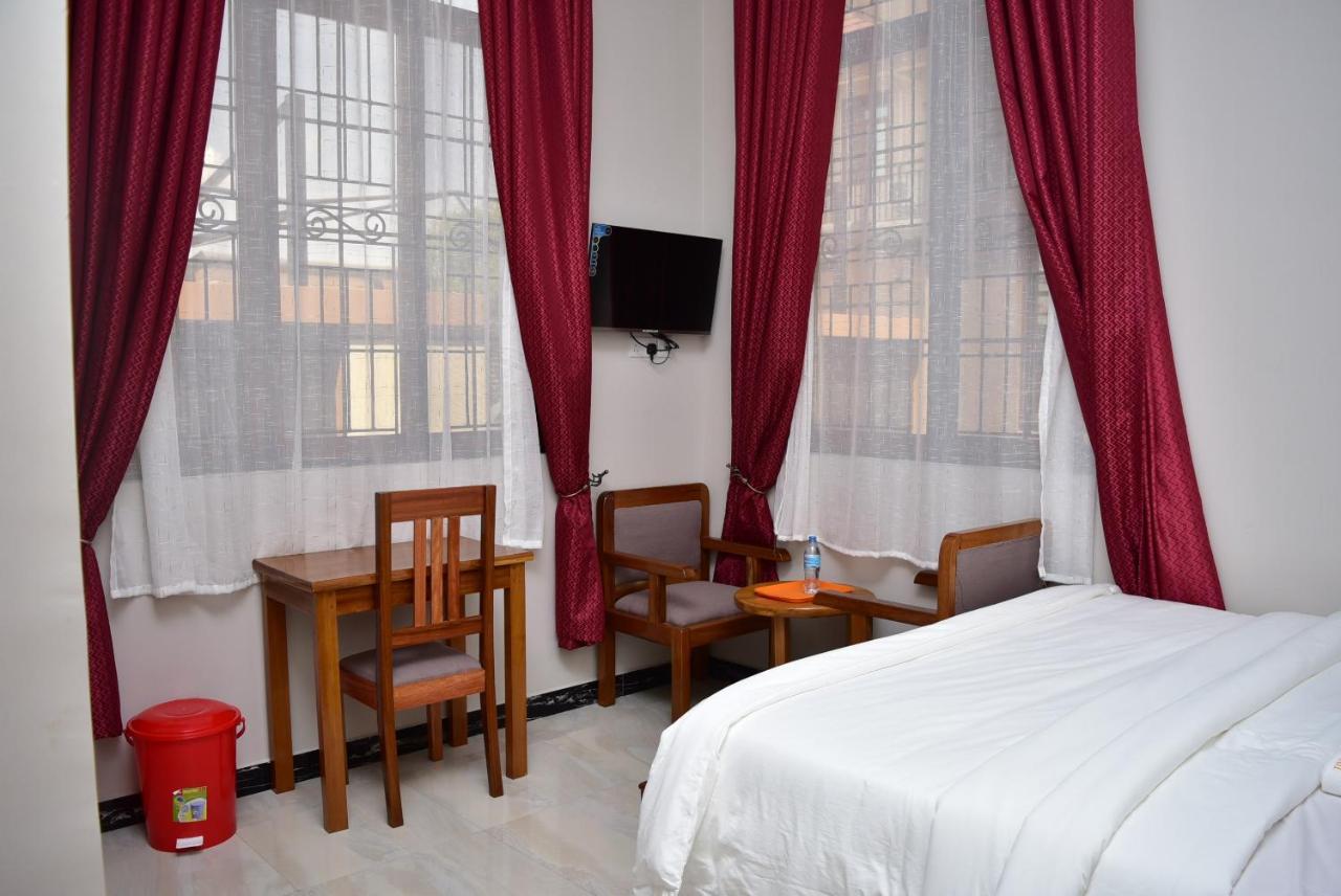 Hancol Hotel Додома Екстериор снимка